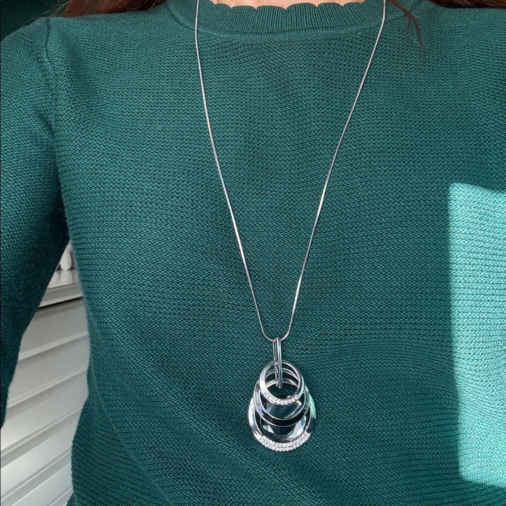 Elegant Silver Pendant Necklace